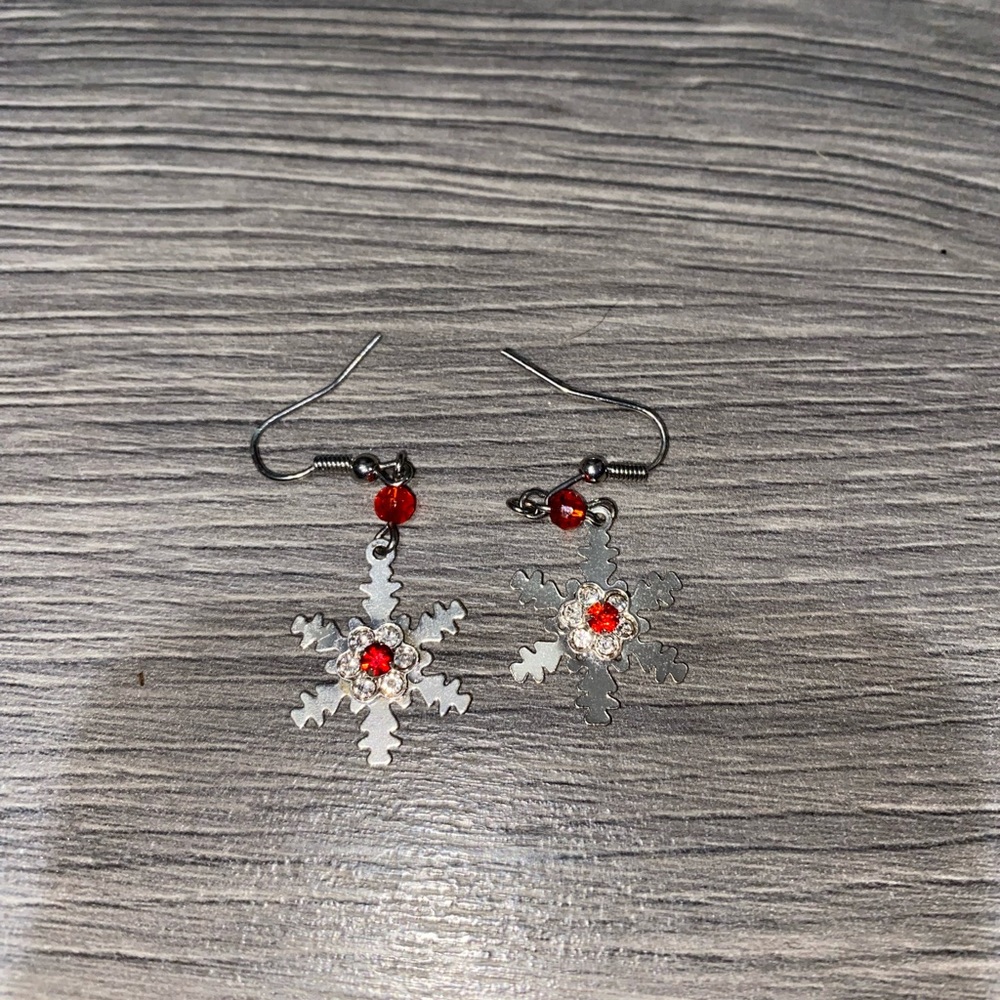 Christmas snowflake earrings,heart rose necklace, and heart gold earrings